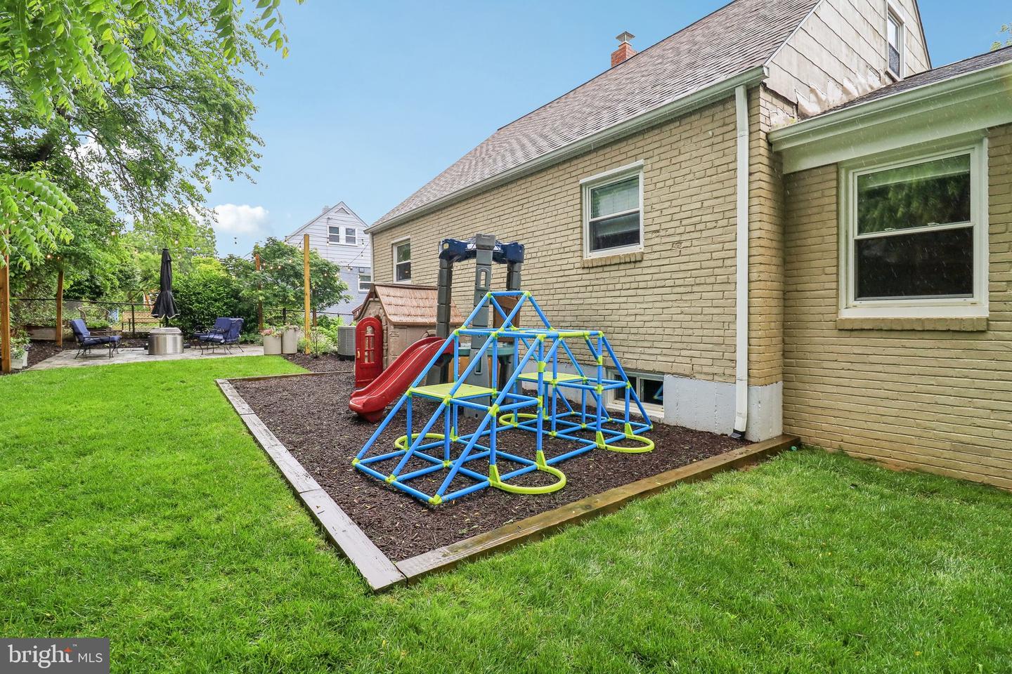 7137 OAKLAND AVE, FALLS CHURCH, Virginia 22042, 3 Bedrooms Bedrooms, ,3 BathroomsBathrooms,Residential,For sale,7137 OAKLAND AVE,VAFX2240894 MLS # VAFX2240894