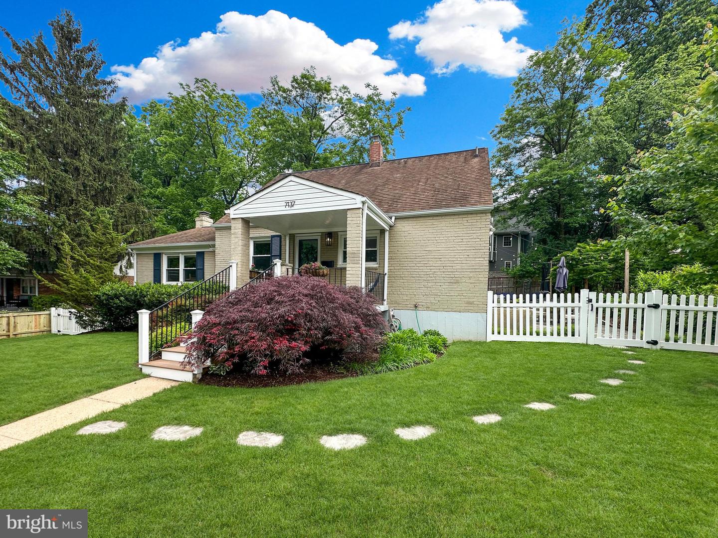 7137 OAKLAND AVE, FALLS CHURCH, Virginia 22042, 3 Bedrooms Bedrooms, ,3 BathroomsBathrooms,Residential,For sale,7137 OAKLAND AVE,VAFX2240894 MLS # VAFX2240894