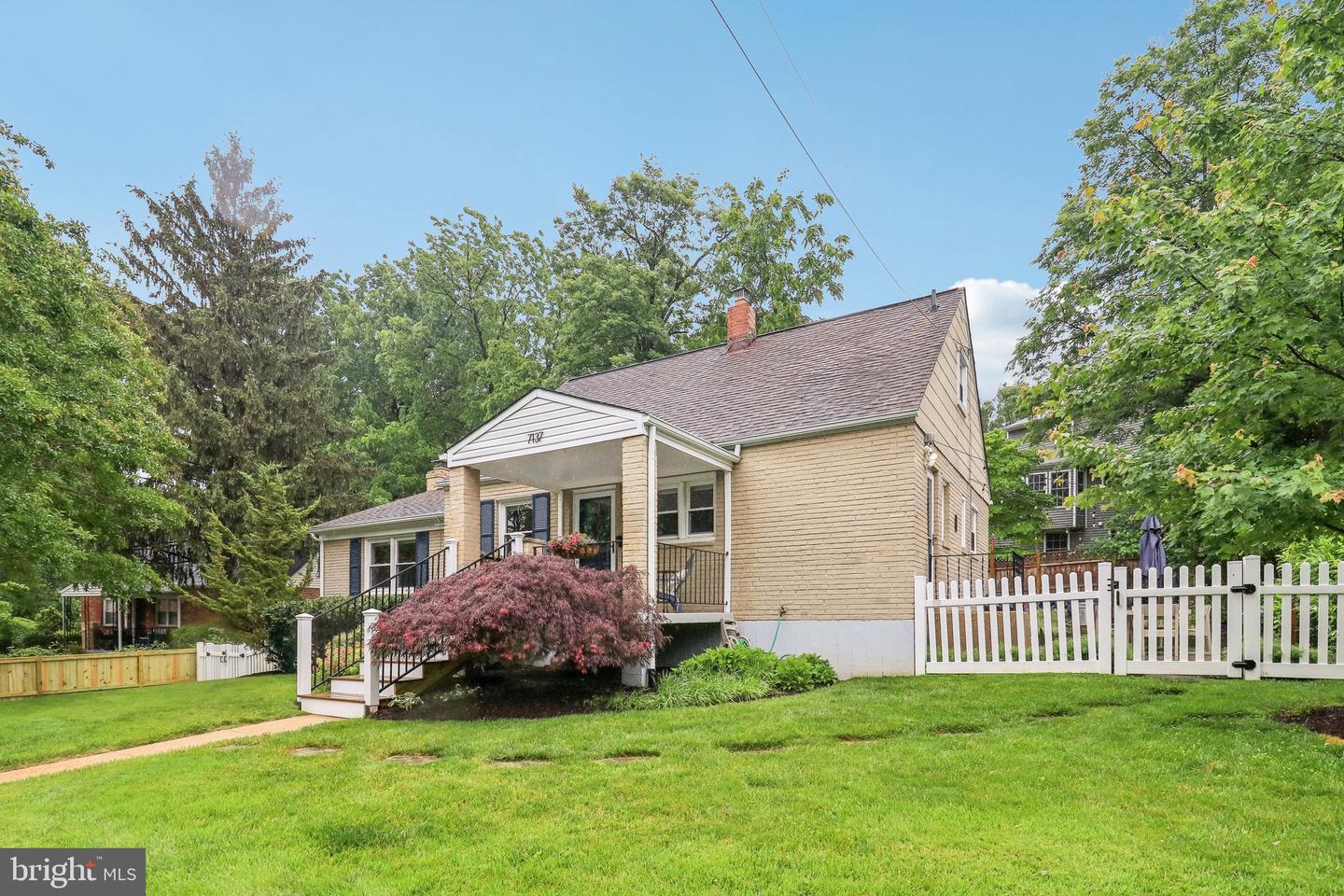 7137 OAKLAND AVE, FALLS CHURCH, Virginia 22042, 3 Bedrooms Bedrooms, ,3 BathroomsBathrooms,Residential,For sale,7137 OAKLAND AVE,VAFX2240894 MLS # VAFX2240894