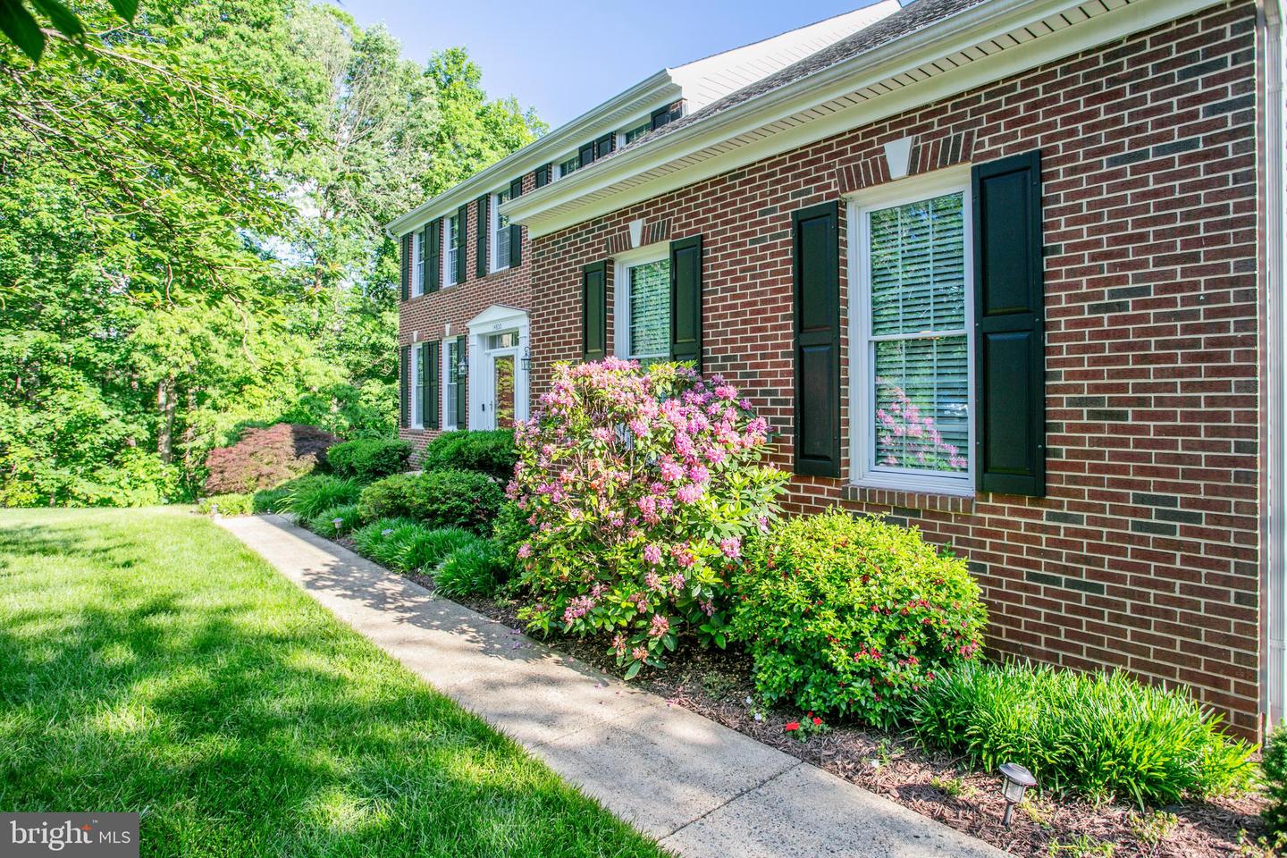 14800 GREEN POST CT, CENTREVILLE, Virginia 20121, 6 Bedrooms Bedrooms, ,4 BathroomsBathrooms,Residential,For sale,14800 GREEN POST CT,VAFX2240960 MLS # VAFX2240960