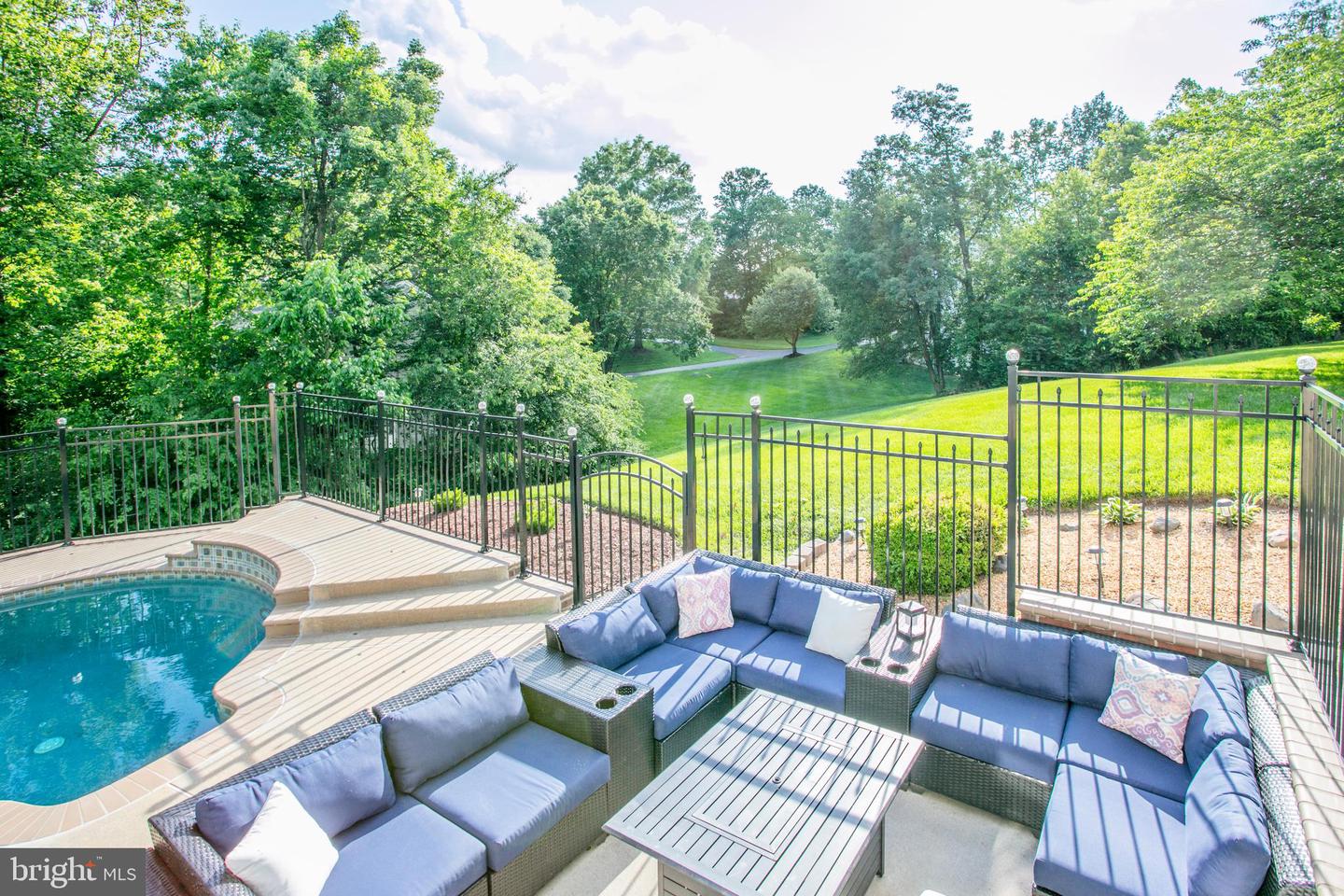 14800 GREEN POST CT, CENTREVILLE, Virginia 20121, 6 Bedrooms Bedrooms, ,4 BathroomsBathrooms,Residential,For sale,14800 GREEN POST CT,VAFX2240960 MLS # VAFX2240960