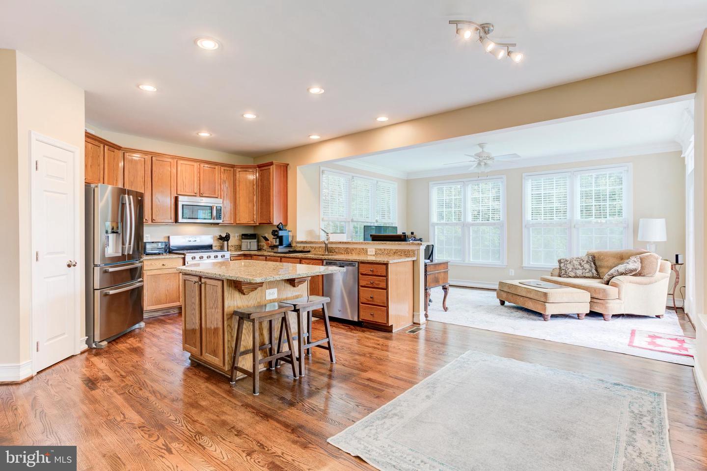 14800 GREEN POST CT, CENTREVILLE, Virginia 20121, 6 Bedrooms Bedrooms, ,4 BathroomsBathrooms,Residential,For sale,14800 GREEN POST CT,VAFX2240960 MLS # VAFX2240960