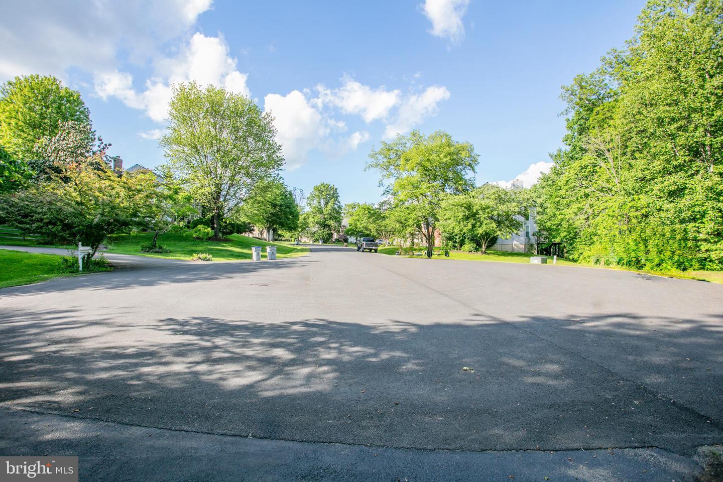 14800 GREEN POST CT, CENTREVILLE, Virginia 20121, 6 Bedrooms Bedrooms, ,4 BathroomsBathrooms,Residential,For sale,14800 GREEN POST CT,VAFX2240960 MLS # VAFX2240960