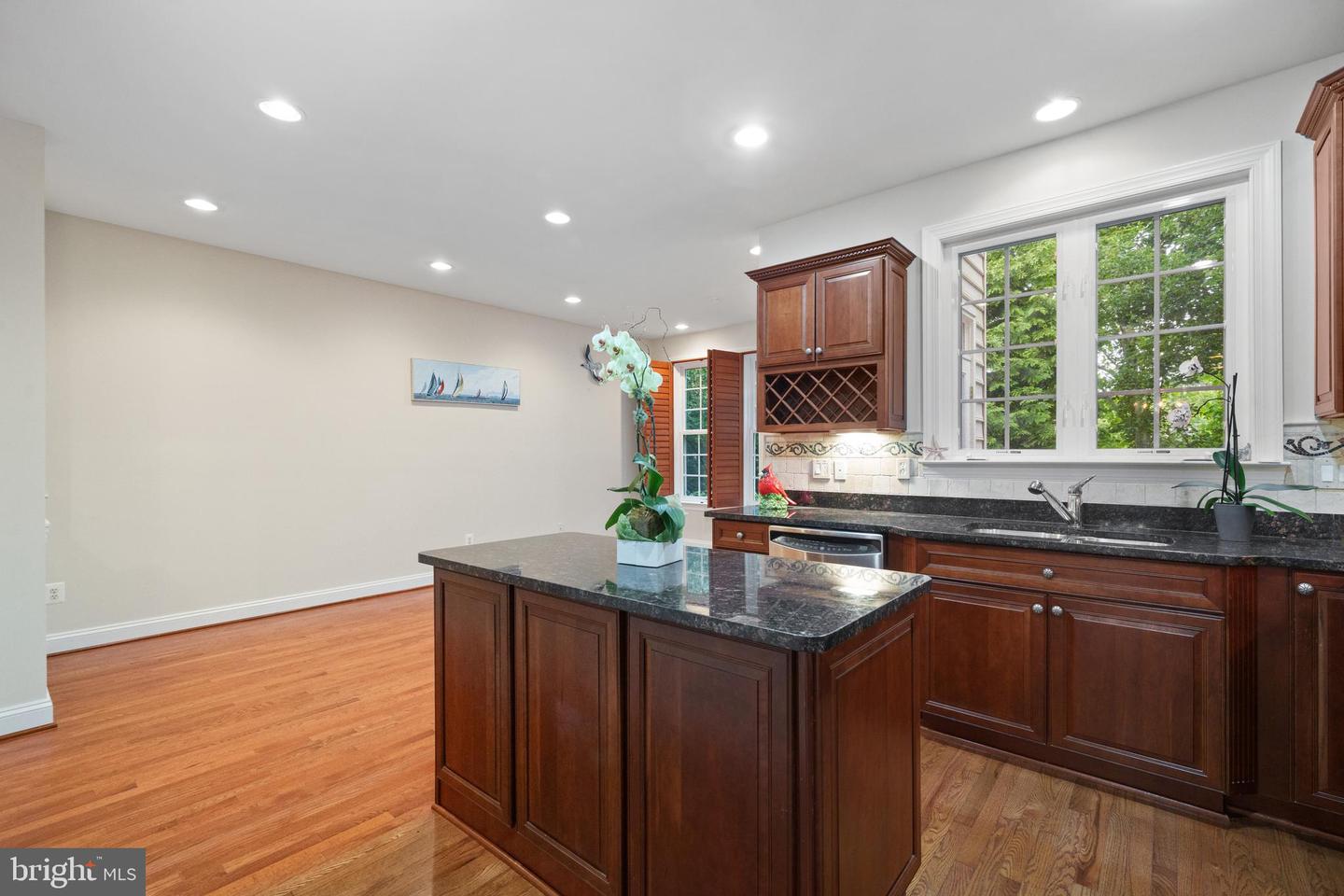 20390 CENTER BROOK SQ, STERLING, Virginia 20165, 3 Bedrooms Bedrooms, ,2 BathroomsBathrooms,Residential,For sale,20390 CENTER BROOK SQ,VALO2096514 MLS # VALO2096514