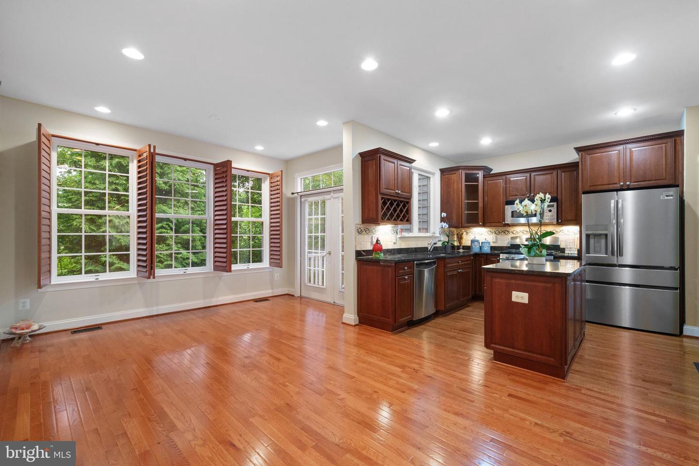 20390 CENTER BROOK SQ, STERLING, Virginia 20165, 3 Bedrooms Bedrooms, ,2 BathroomsBathrooms,Residential,For sale,20390 CENTER BROOK SQ,VALO2096514 MLS # VALO2096514