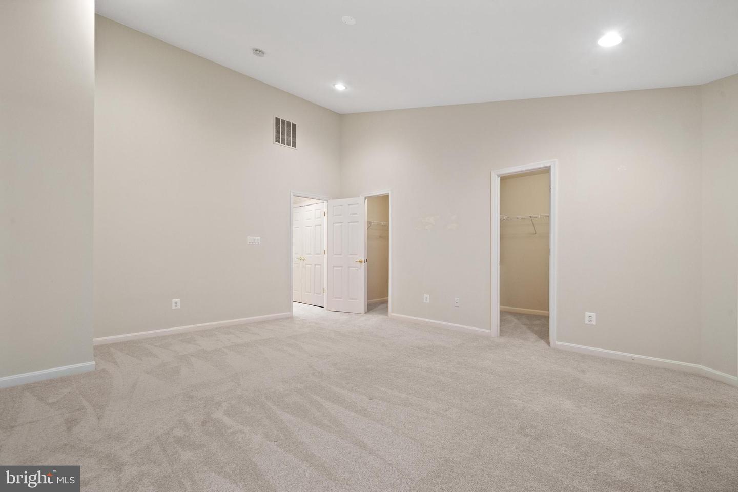 20390 CENTER BROOK SQ, STERLING, Virginia 20165, 3 Bedrooms Bedrooms, ,2 BathroomsBathrooms,Residential,For sale,20390 CENTER BROOK SQ,VALO2096514 MLS # VALO2096514