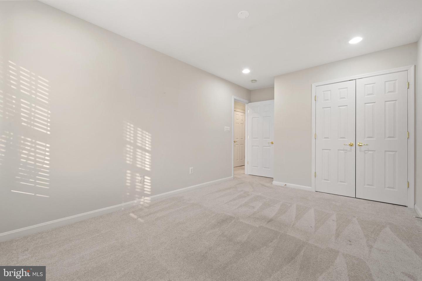 20390 CENTER BROOK SQ, STERLING, Virginia 20165, 3 Bedrooms Bedrooms, ,2 BathroomsBathrooms,Residential,For sale,20390 CENTER BROOK SQ,VALO2096514 MLS # VALO2096514