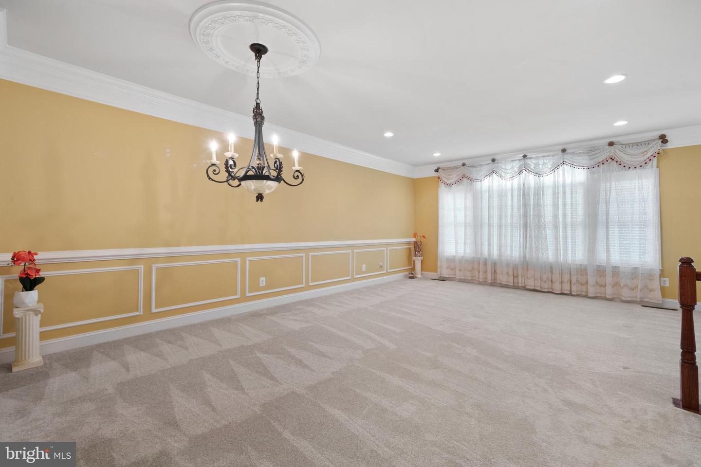 20390 CENTER BROOK SQ, STERLING, Virginia 20165, 3 Bedrooms Bedrooms, ,2 BathroomsBathrooms,Residential,For sale,20390 CENTER BROOK SQ,VALO2096514 MLS # VALO2096514