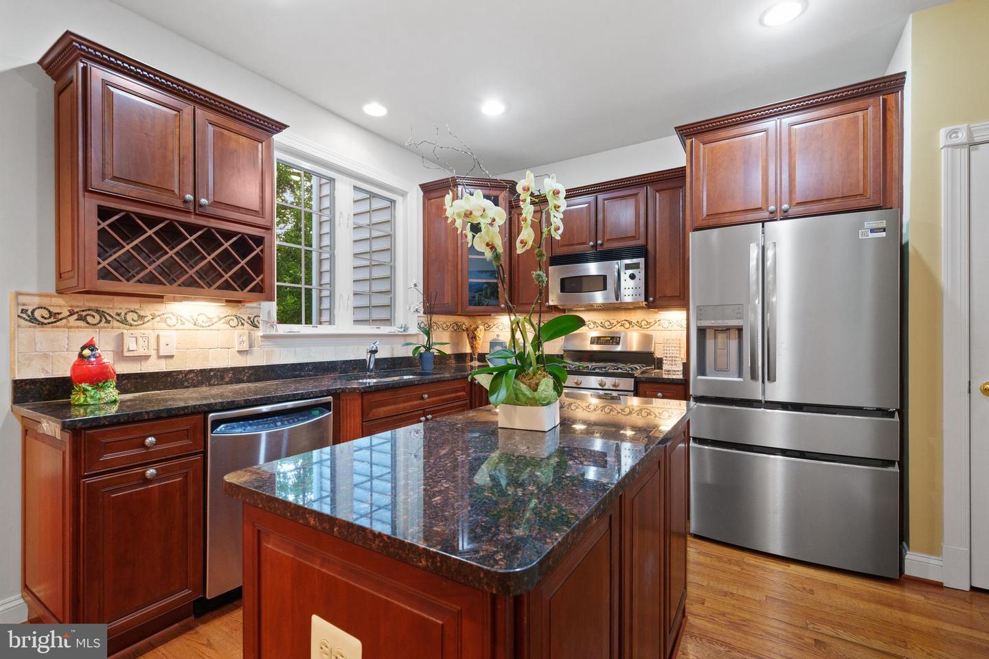 20390 CENTER BROOK SQ, STERLING, Virginia 20165, 3 Bedrooms Bedrooms, ,2 BathroomsBathrooms,Residential,For sale,20390 CENTER BROOK SQ,VALO2096514 MLS # VALO2096514