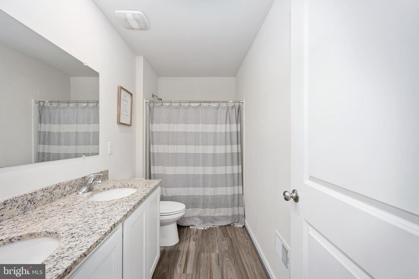 35439 EAGLE CREST CT, LOCUST GROVE, Virginia 22508, 3 Bedrooms Bedrooms, ,2 BathroomsBathrooms,Residential,For sale,35439 EAGLE CREST CT,VAOR2009698 MLS # VAOR2009698