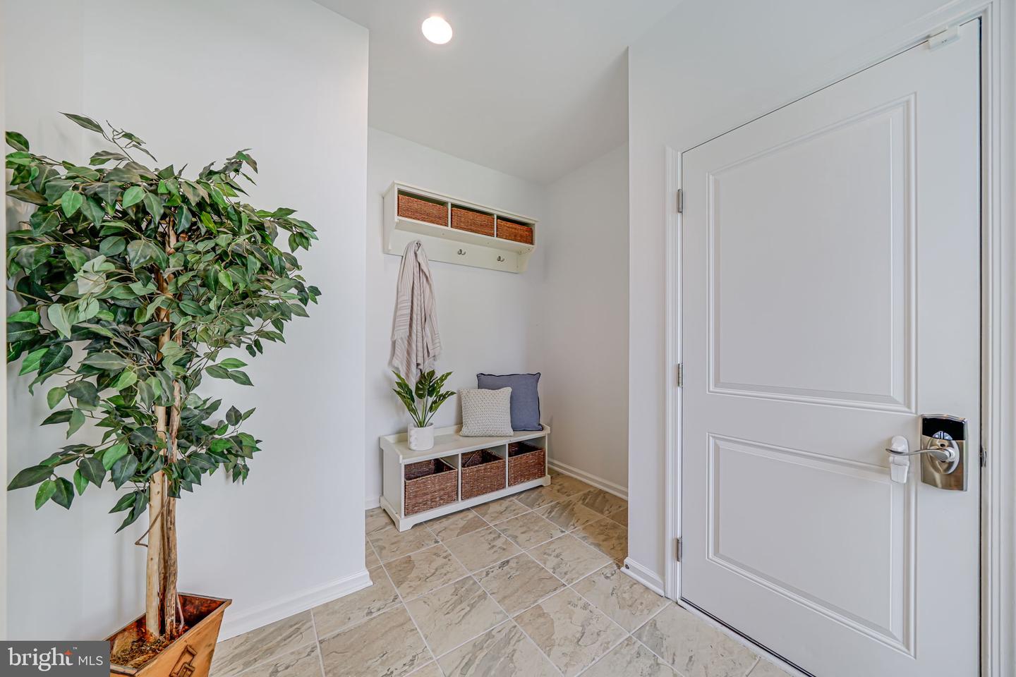 40976 MAPLEHURST DR, ALDIE, Virginia 20105, 7 Bedrooms Bedrooms, ,5 BathroomsBathrooms,Residential,For sale,40976 MAPLEHURST DR,VALO2096622 MLS # VALO2096622