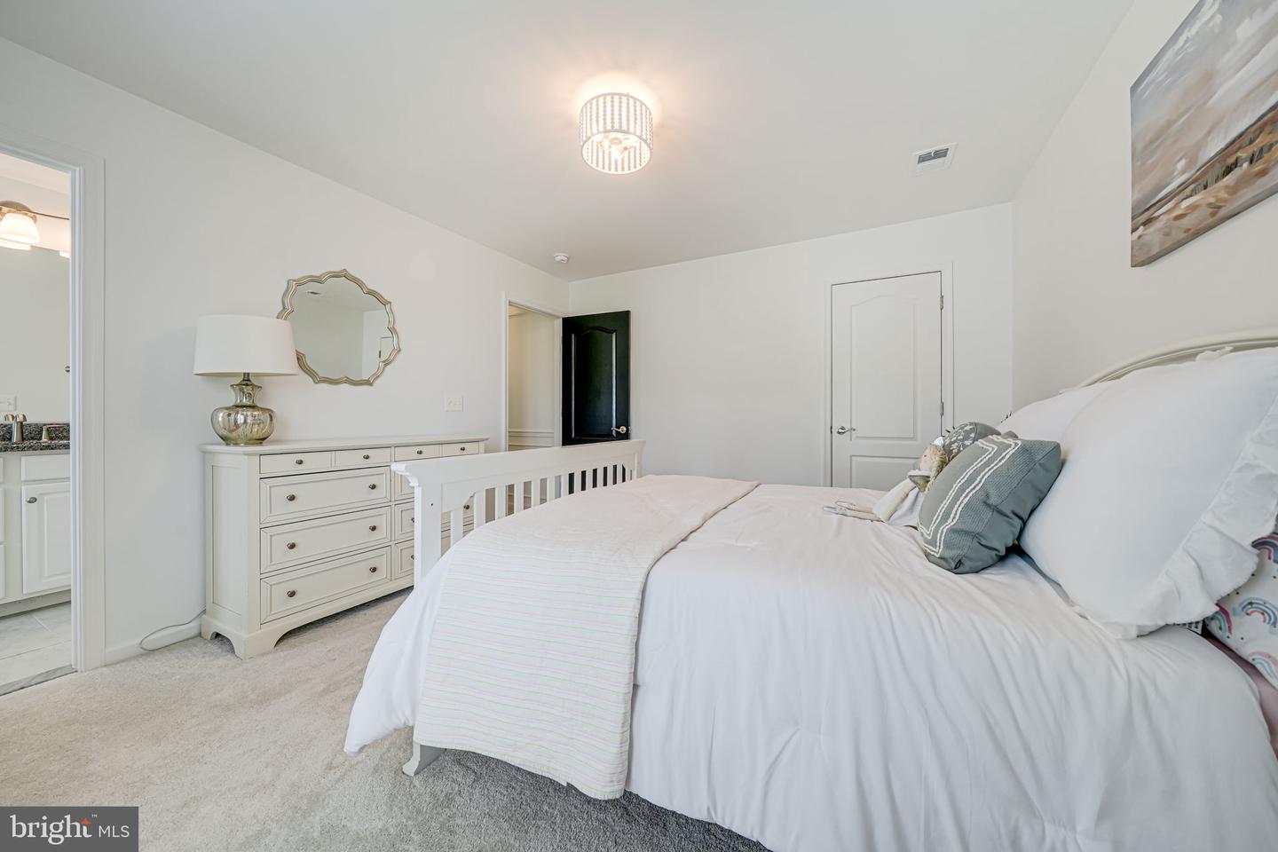40976 MAPLEHURST DR, ALDIE, Virginia 20105, 7 Bedrooms Bedrooms, ,5 BathroomsBathrooms,Residential,For sale,40976 MAPLEHURST DR,VALO2096622 MLS # VALO2096622