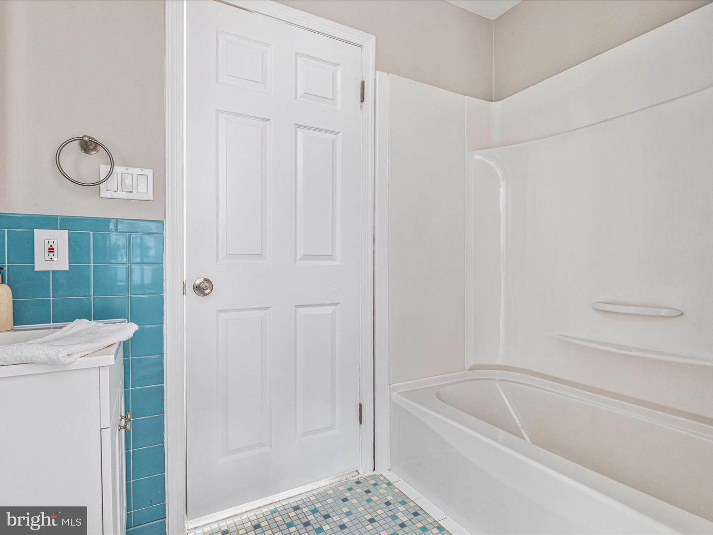 16 SYDNOR ST, HAMILTON, Virginia 20158, 3 Bedrooms Bedrooms, ,2 BathroomsBathrooms,Residential,For sale,16 SYDNOR ST,VALO2096658 MLS # VALO2096658