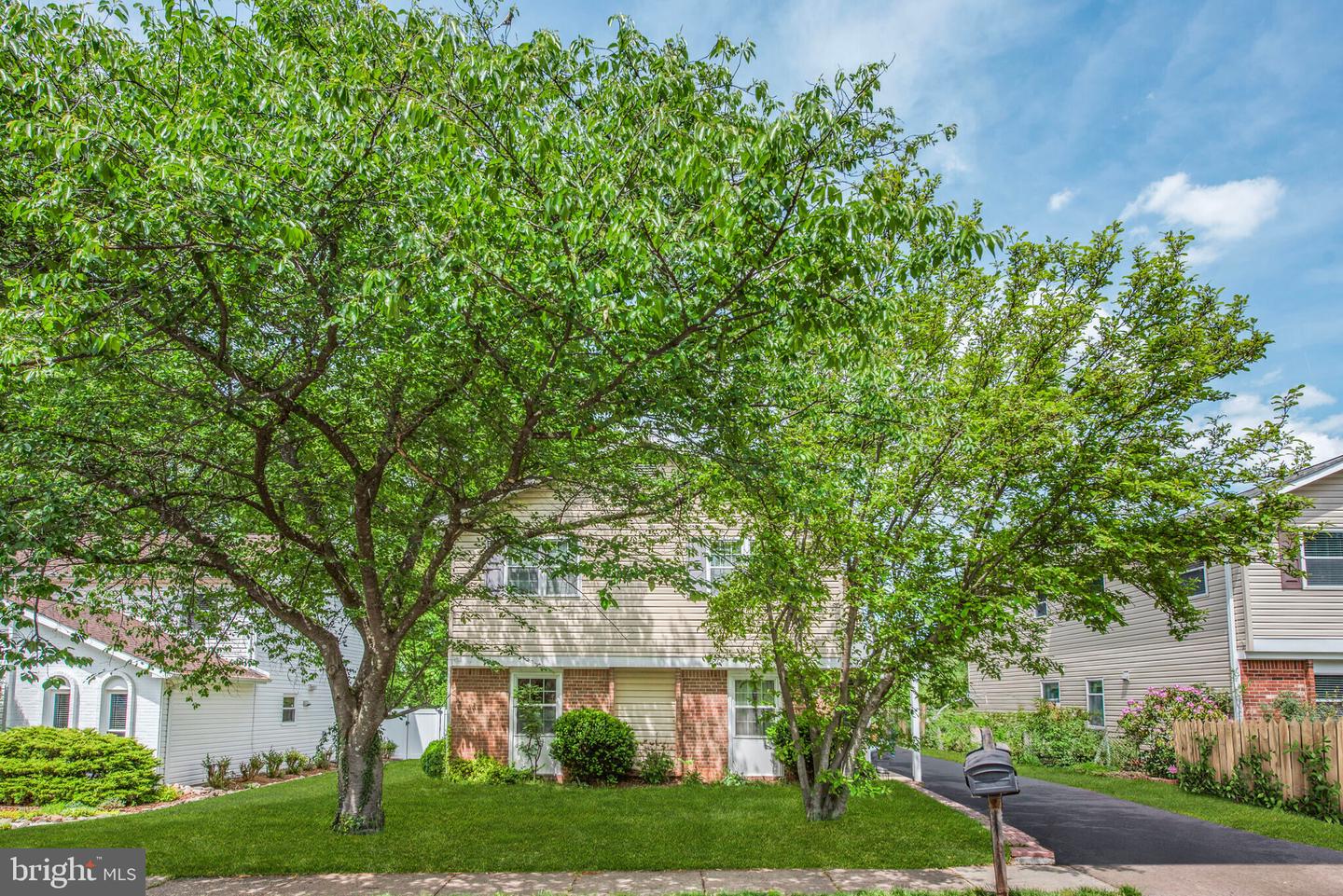 304 N LINCOLN AVE, STERLING, Virginia 20164, 5 Bedrooms Bedrooms, ,3 BathroomsBathrooms,Residential,For sale,304 N LINCOLN AVE,VALO2096674 MLS # VALO2096674