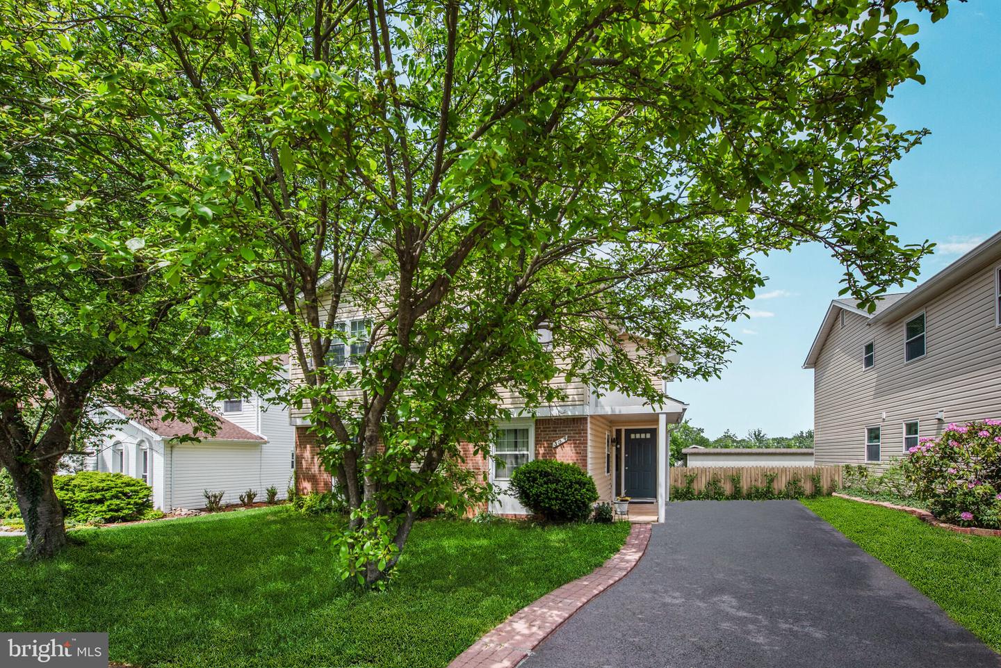 304 N LINCOLN AVE, STERLING, Virginia 20164, 5 Bedrooms Bedrooms, ,3 BathroomsBathrooms,Residential,For sale,304 N LINCOLN AVE,VALO2096674 MLS # VALO2096674
