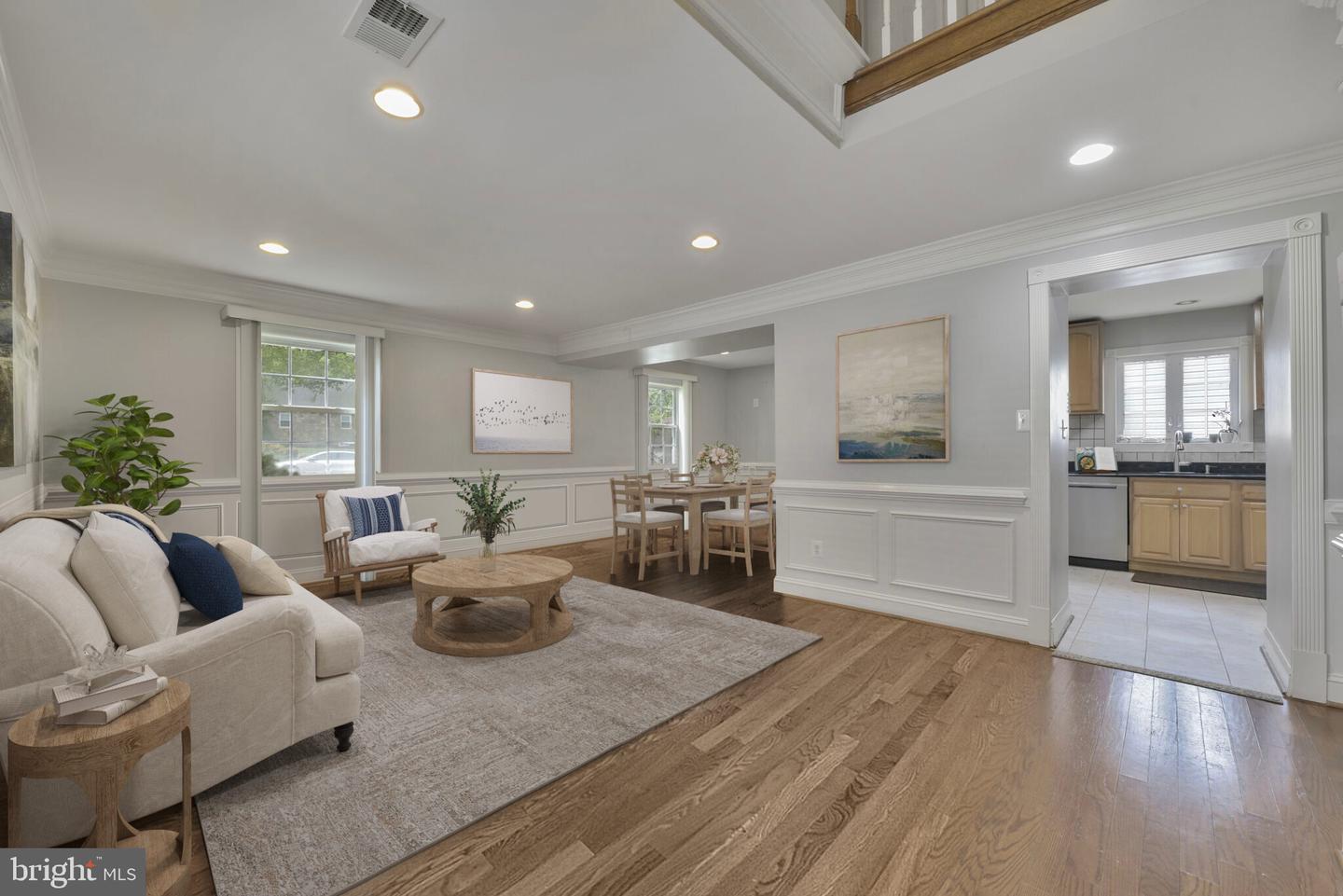 304 N LINCOLN AVE, STERLING, Virginia 20164, 5 Bedrooms Bedrooms, ,3 BathroomsBathrooms,Residential,For sale,304 N LINCOLN AVE,VALO2096674 MLS # VALO2096674