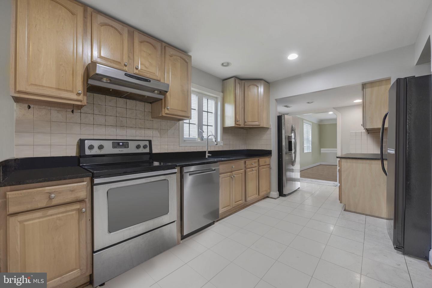304 N LINCOLN AVE, STERLING, Virginia 20164, 5 Bedrooms Bedrooms, ,3 BathroomsBathrooms,Residential,For sale,304 N LINCOLN AVE,VALO2096674 MLS # VALO2096674