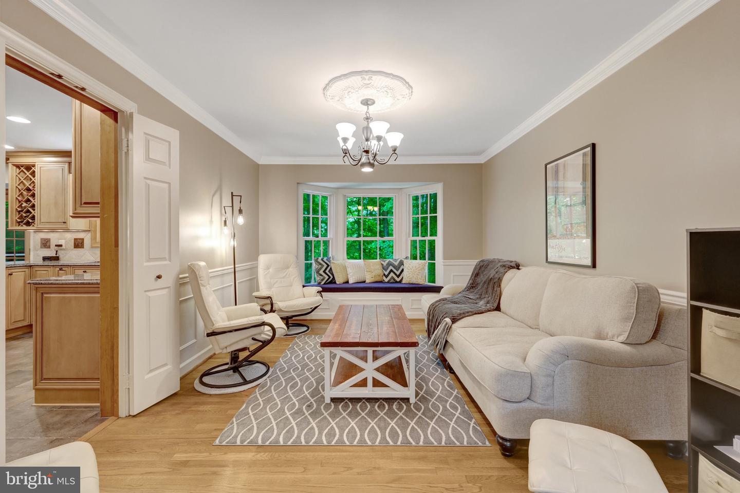 10050 HAMPTON RD, FAIRFAX STATION, Virginia 22039, 4 Bedrooms Bedrooms, 13 Rooms Rooms,3 BathroomsBathrooms,Residential,For sale,10050 HAMPTON RD,VAFX2241340 MLS # VAFX2241340