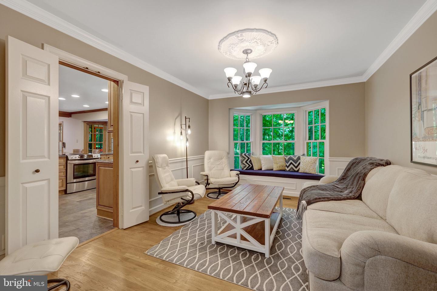 10050 HAMPTON RD, FAIRFAX STATION, Virginia 22039, 4 Bedrooms Bedrooms, 13 Rooms Rooms,3 BathroomsBathrooms,Residential,For sale,10050 HAMPTON RD,VAFX2241340 MLS # VAFX2241340