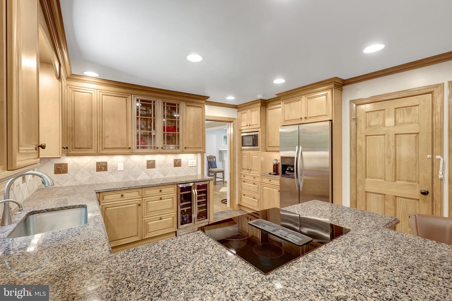10050 HAMPTON RD, FAIRFAX STATION, Virginia 22039, 4 Bedrooms Bedrooms, 13 Rooms Rooms,3 BathroomsBathrooms,Residential,For sale,10050 HAMPTON RD,VAFX2241340 MLS # VAFX2241340