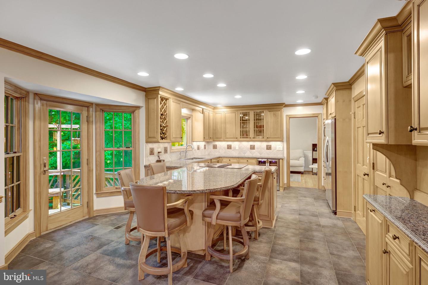 10050 HAMPTON RD, FAIRFAX STATION, Virginia 22039, 4 Bedrooms Bedrooms, 13 Rooms Rooms,3 BathroomsBathrooms,Residential,For sale,10050 HAMPTON RD,VAFX2241340 MLS # VAFX2241340