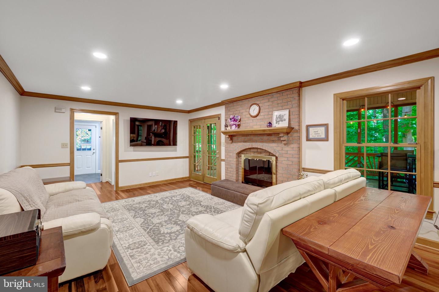 10050 HAMPTON RD, FAIRFAX STATION, Virginia 22039, 4 Bedrooms Bedrooms, 13 Rooms Rooms,3 BathroomsBathrooms,Residential,For sale,10050 HAMPTON RD,VAFX2241340 MLS # VAFX2241340