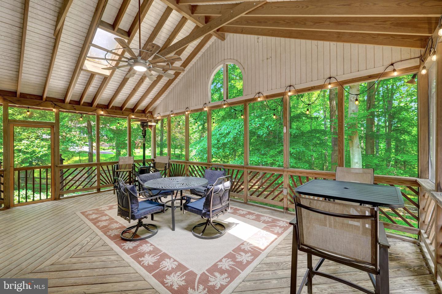 10050 HAMPTON RD, FAIRFAX STATION, Virginia 22039, 4 Bedrooms Bedrooms, 13 Rooms Rooms,3 BathroomsBathrooms,Residential,For sale,10050 HAMPTON RD,VAFX2241340 MLS # VAFX2241340