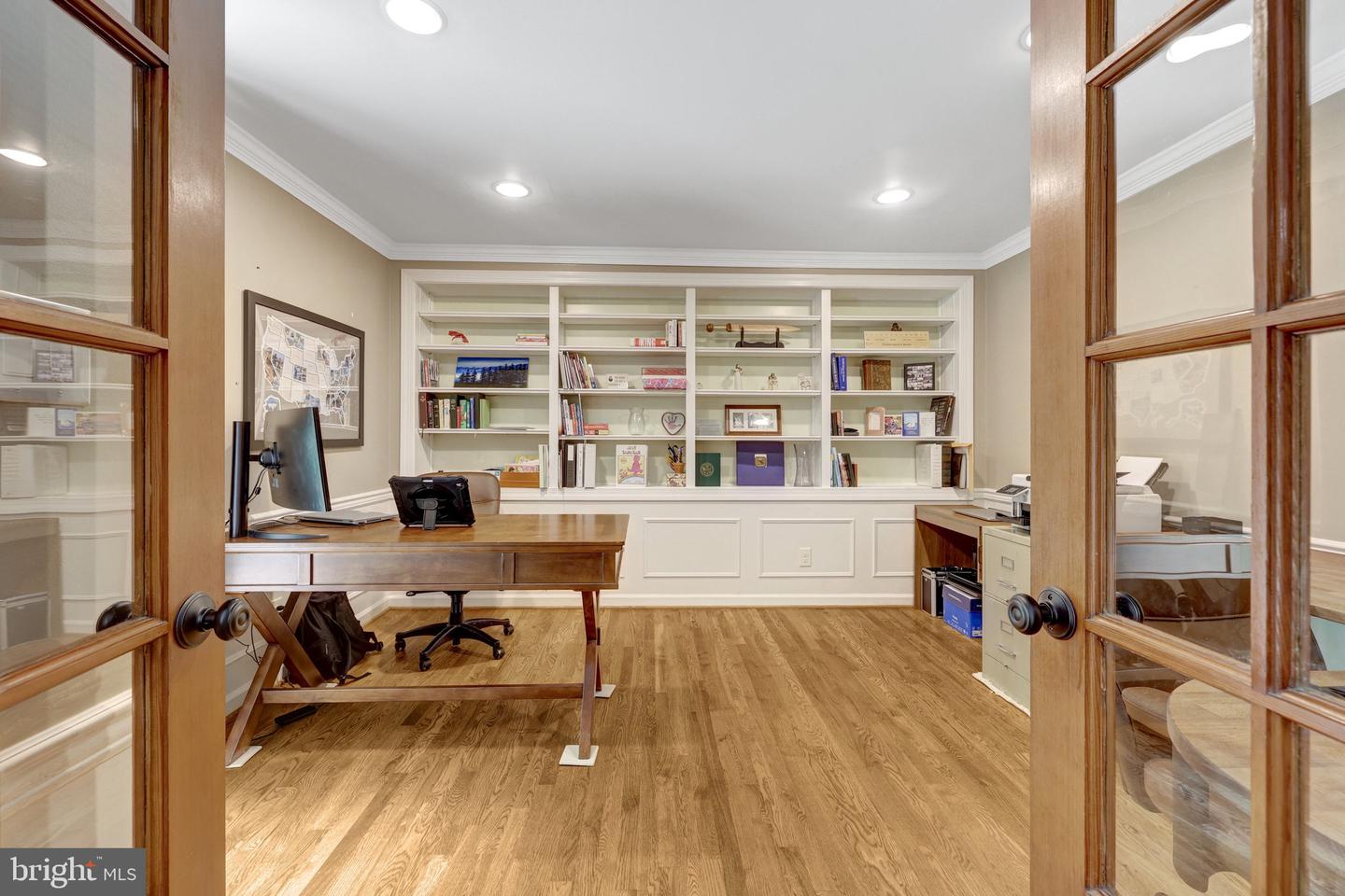 10050 HAMPTON RD, FAIRFAX STATION, Virginia 22039, 4 Bedrooms Bedrooms, 13 Rooms Rooms,3 BathroomsBathrooms,Residential,For sale,10050 HAMPTON RD,VAFX2241340 MLS # VAFX2241340