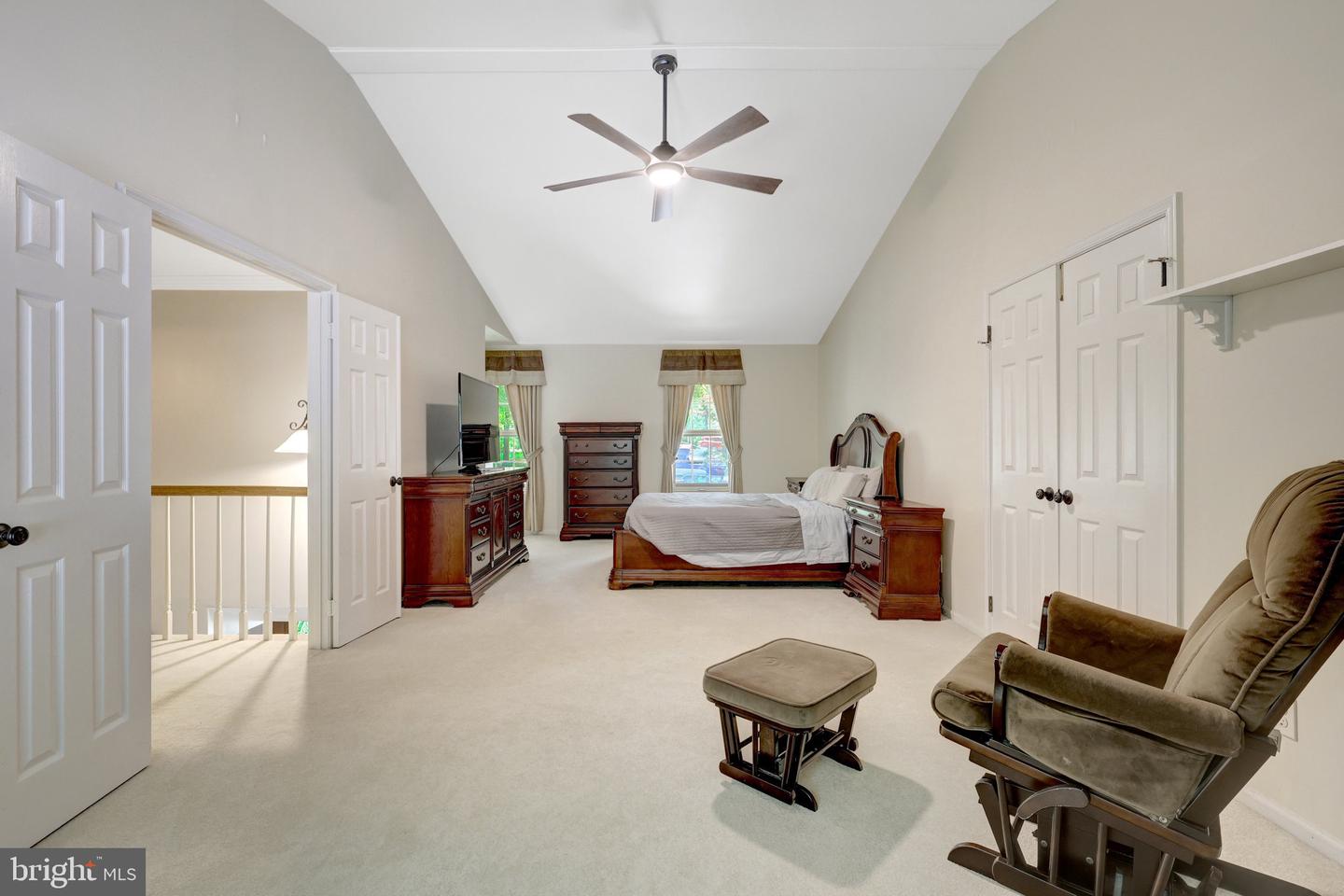 10050 HAMPTON RD, FAIRFAX STATION, Virginia 22039, 4 Bedrooms Bedrooms, 13 Rooms Rooms,3 BathroomsBathrooms,Residential,For sale,10050 HAMPTON RD,VAFX2241340 MLS # VAFX2241340