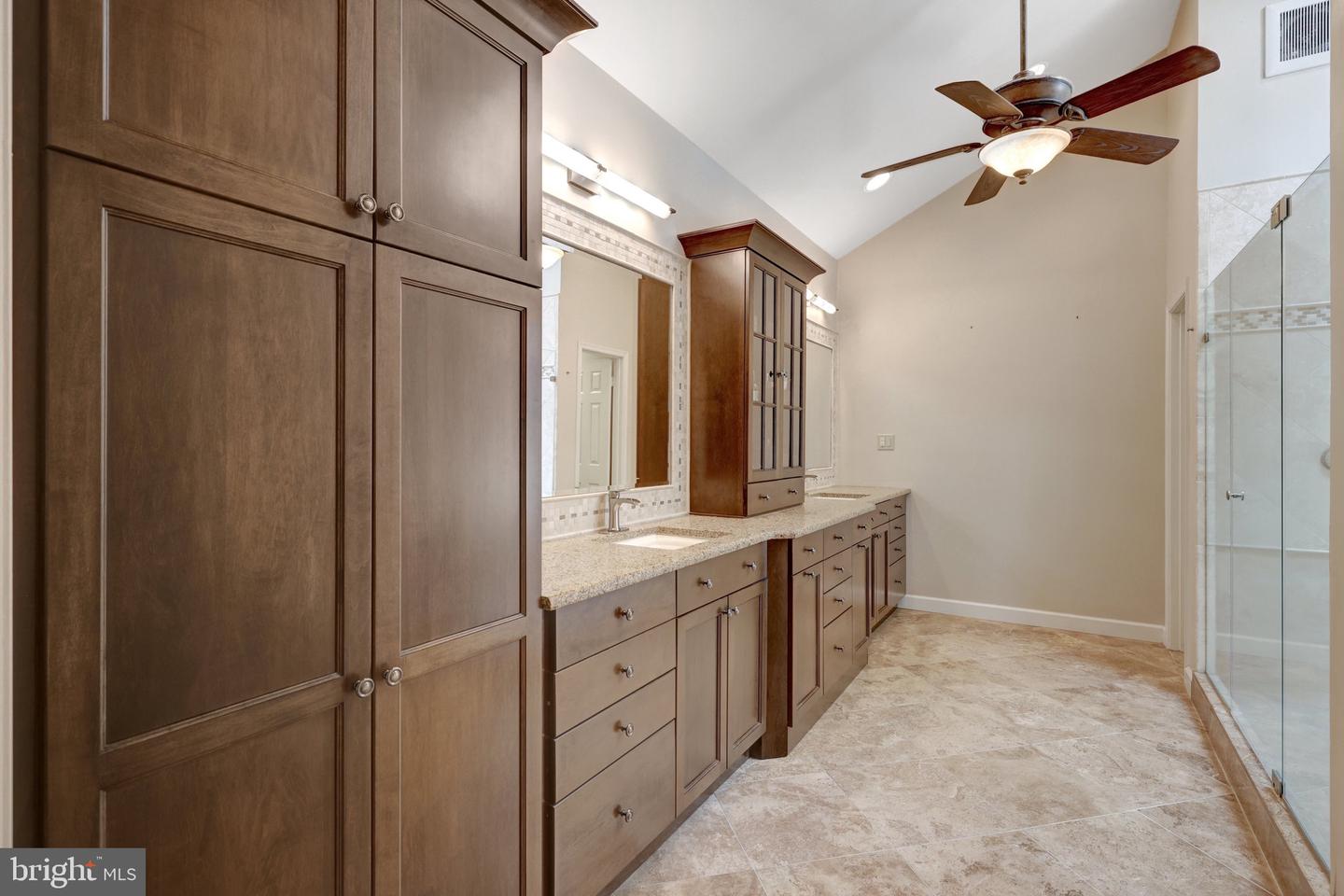 10050 HAMPTON RD, FAIRFAX STATION, Virginia 22039, 4 Bedrooms Bedrooms, 13 Rooms Rooms,3 BathroomsBathrooms,Residential,For sale,10050 HAMPTON RD,VAFX2241340 MLS # VAFX2241340