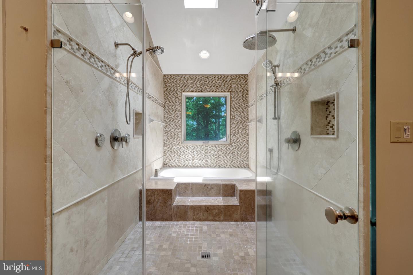 10050 HAMPTON RD, FAIRFAX STATION, Virginia 22039, 4 Bedrooms Bedrooms, 13 Rooms Rooms,3 BathroomsBathrooms,Residential,For sale,10050 HAMPTON RD,VAFX2241340 MLS # VAFX2241340