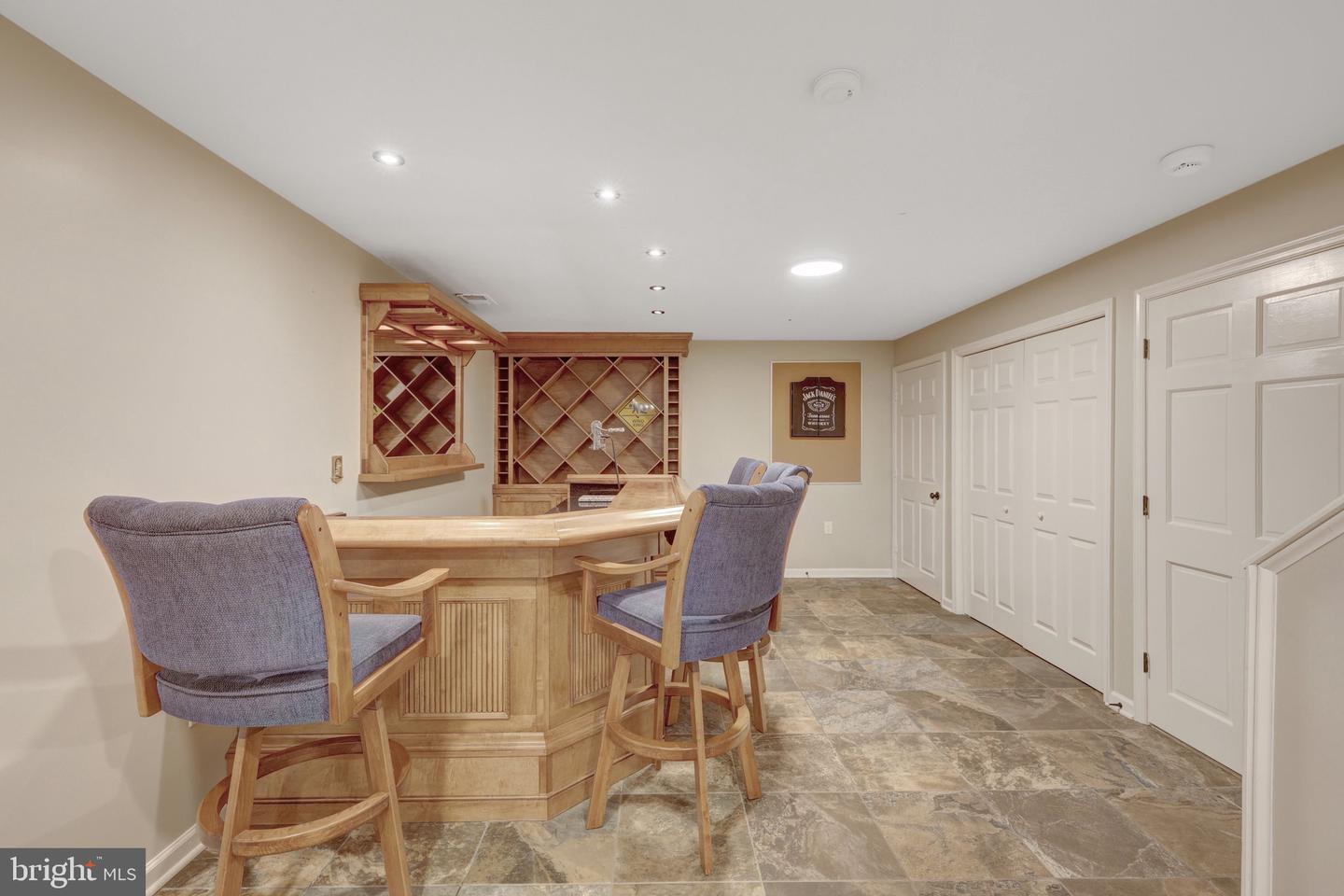10050 HAMPTON RD, FAIRFAX STATION, Virginia 22039, 4 Bedrooms Bedrooms, 13 Rooms Rooms,3 BathroomsBathrooms,Residential,For sale,10050 HAMPTON RD,VAFX2241340 MLS # VAFX2241340