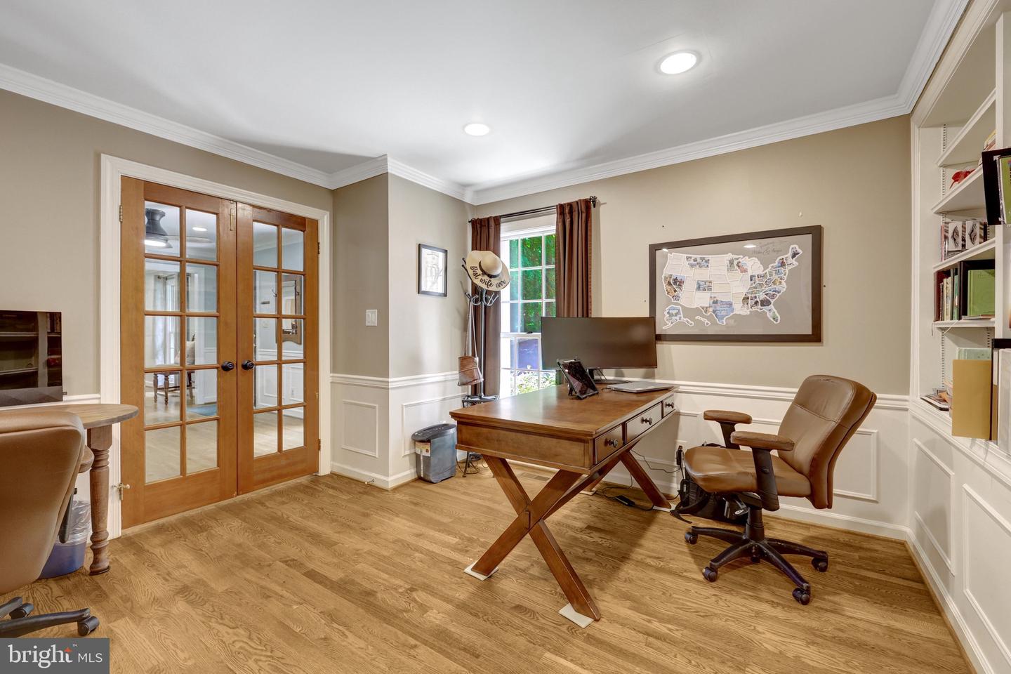 10050 HAMPTON RD, FAIRFAX STATION, Virginia 22039, 4 Bedrooms Bedrooms, 13 Rooms Rooms,3 BathroomsBathrooms,Residential,For sale,10050 HAMPTON RD,VAFX2241340 MLS # VAFX2241340