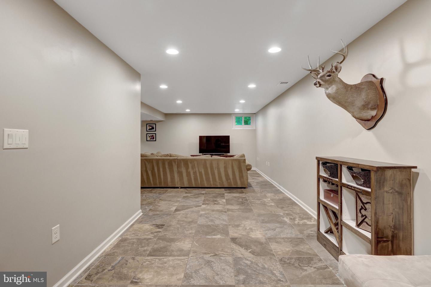 10050 HAMPTON RD, FAIRFAX STATION, Virginia 22039, 4 Bedrooms Bedrooms, 13 Rooms Rooms,3 BathroomsBathrooms,Residential,For sale,10050 HAMPTON RD,VAFX2241340 MLS # VAFX2241340