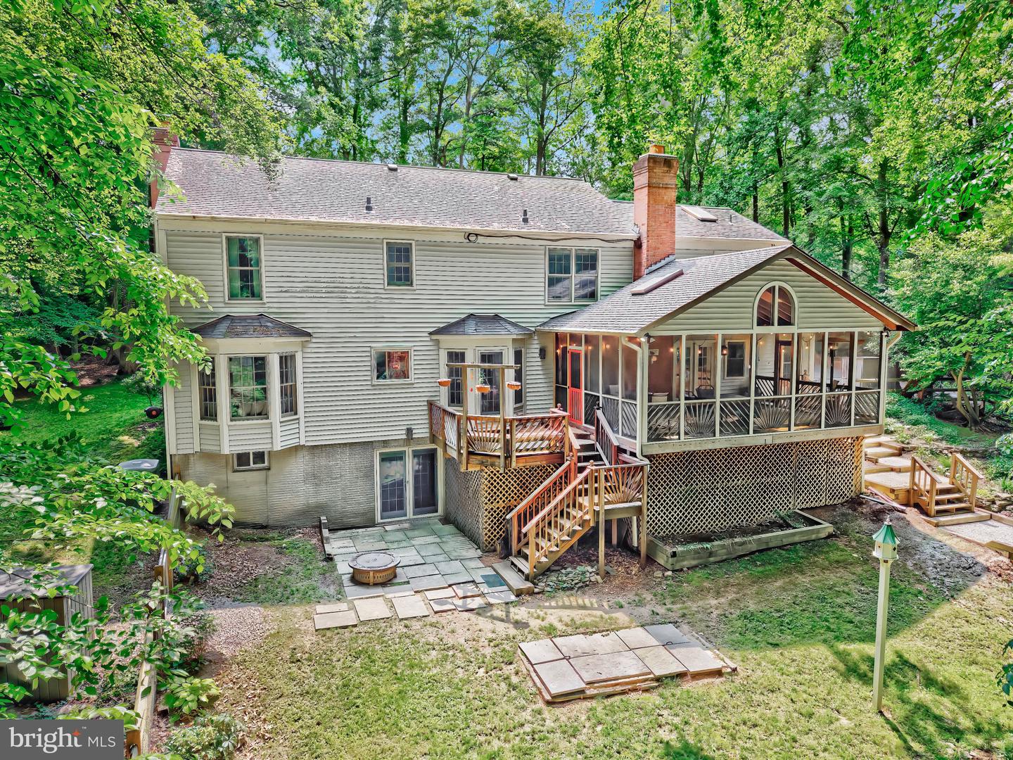 10050 HAMPTON RD, FAIRFAX STATION, Virginia 22039, 4 Bedrooms Bedrooms, 13 Rooms Rooms,3 BathroomsBathrooms,Residential,For sale,10050 HAMPTON RD,VAFX2241340 MLS # VAFX2241340