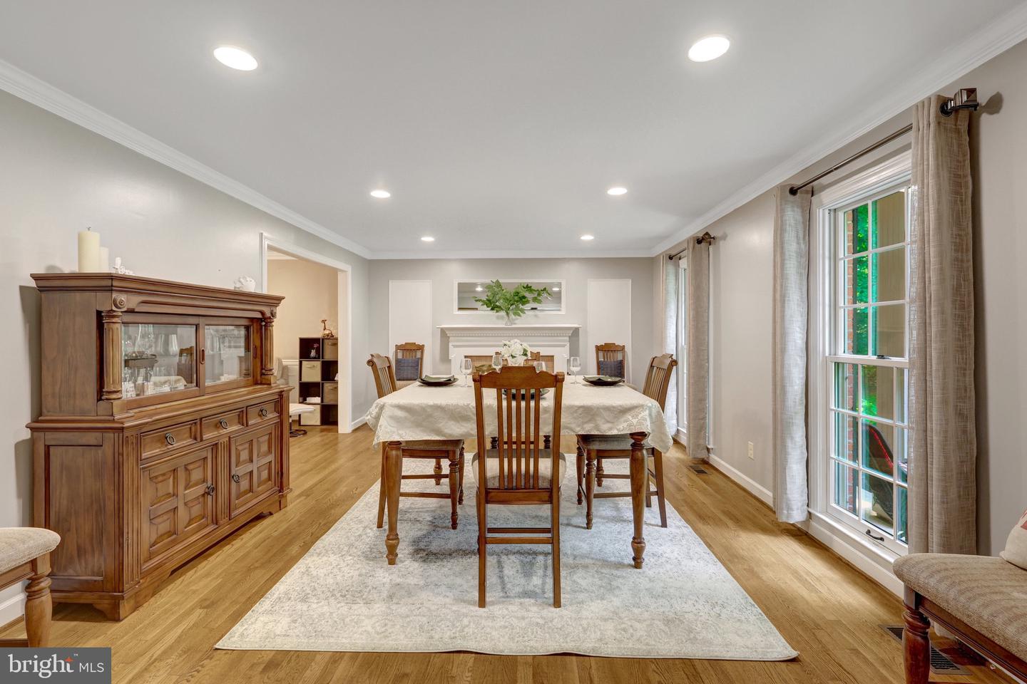 10050 HAMPTON RD, FAIRFAX STATION, Virginia 22039, 4 Bedrooms Bedrooms, 13 Rooms Rooms,3 BathroomsBathrooms,Residential,For sale,10050 HAMPTON RD,VAFX2241340 MLS # VAFX2241340