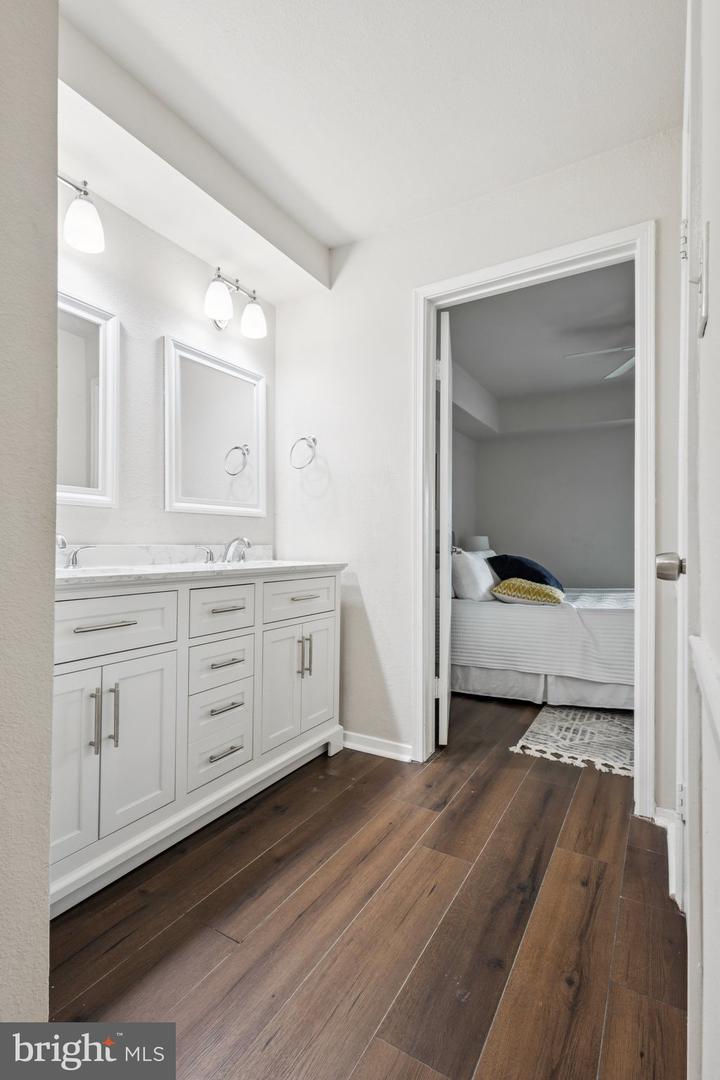 3315 WYNDHAM CIR #3223, ALEXANDRIA, Virginia 22302, 1 Bedroom Bedrooms, ,1 BathroomBathrooms,Residential,For sale,3315 WYNDHAM CIR #3223,VAAX2045442 MLS # VAAX2045442