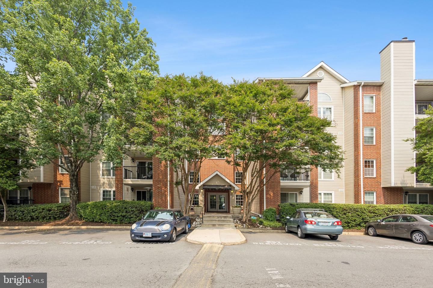 3315 WYNDHAM CIR #3223, ALEXANDRIA, Virginia 22302, 1 Bedroom Bedrooms, ,1 BathroomBathrooms,Residential,For sale,3315 WYNDHAM CIR #3223,VAAX2045442 MLS # VAAX2045442