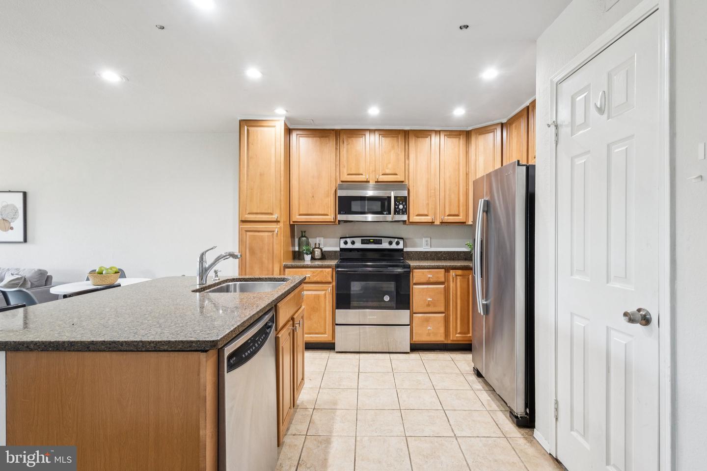 3315 WYNDHAM CIR #3223, ALEXANDRIA, Virginia 22302, 1 Bedroom Bedrooms, ,1 BathroomBathrooms,Residential,For sale,3315 WYNDHAM CIR #3223,VAAX2045442 MLS # VAAX2045442