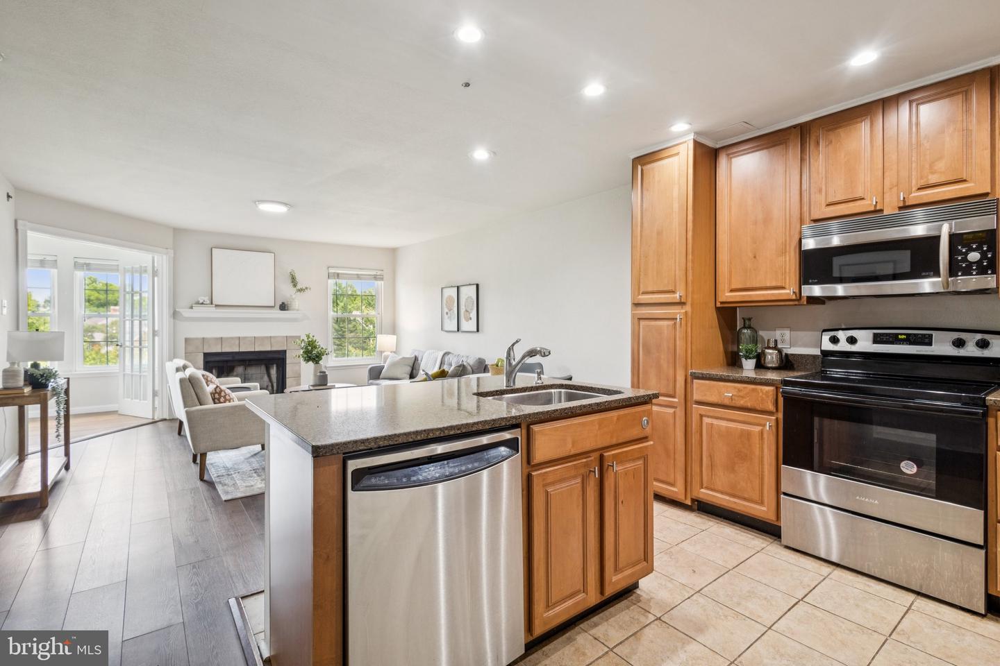 3315 WYNDHAM CIR #3223, ALEXANDRIA, Virginia 22302, 1 Bedroom Bedrooms, ,1 BathroomBathrooms,Residential,For sale,3315 WYNDHAM CIR #3223,VAAX2045442 MLS # VAAX2045442