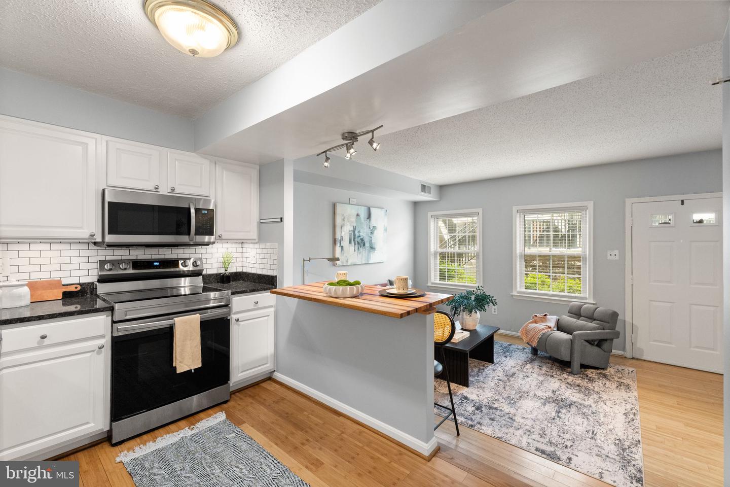 122 N BEDFORD ST #A, ARLINGTON, Virginia 22201, 1 Bedroom Bedrooms, ,1 BathroomBathrooms,Residential,For sale,122 N BEDFORD ST #A,VAAR2057660 MLS # VAAR2057660