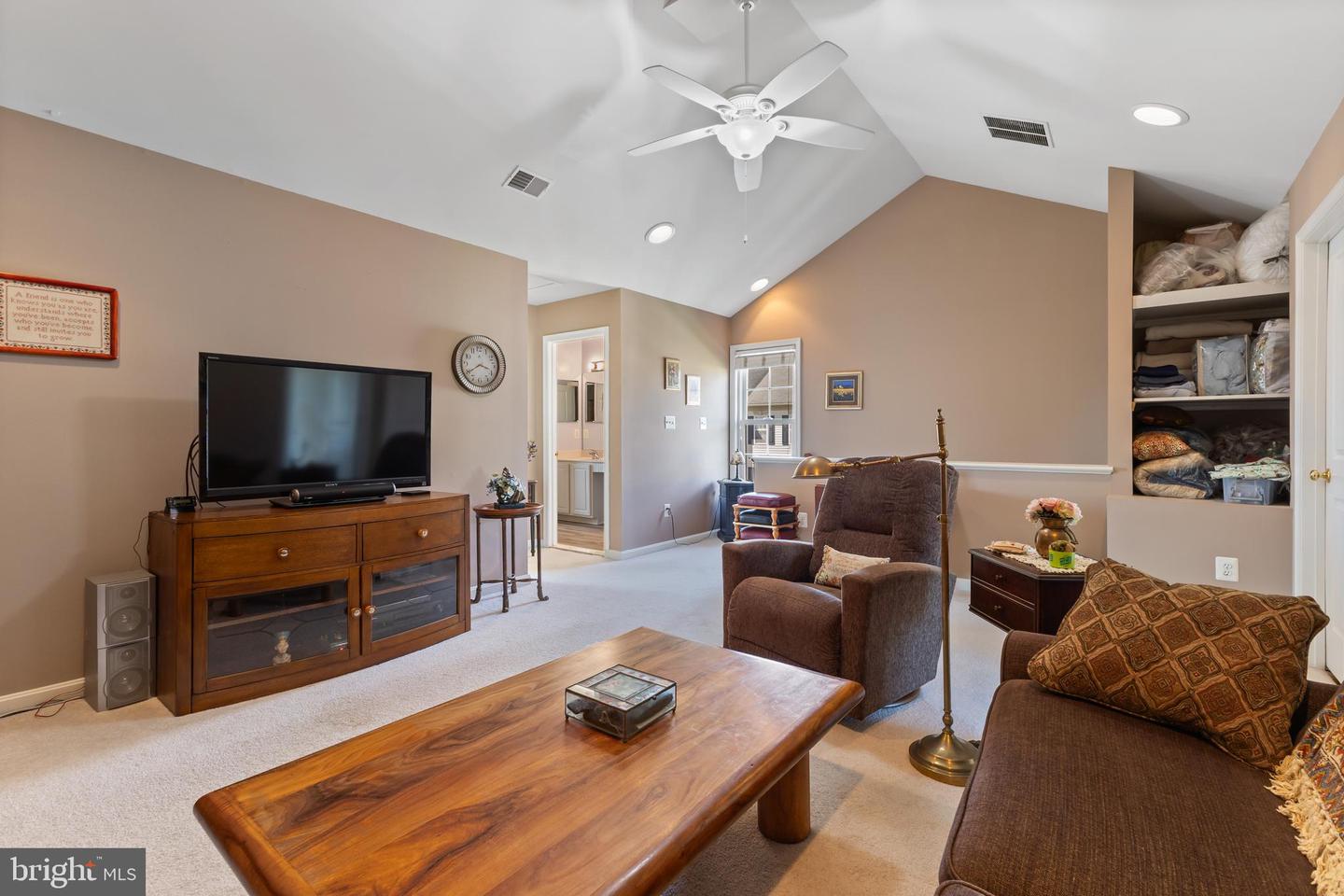 9146 RIBBON FALLS LOOP, BRISTOW, Virginia 20136, 4 Bedrooms Bedrooms, ,2 BathroomsBathrooms,Residential,For sale,9146 RIBBON FALLS LOOP,VAPW2094940 MLS # VAPW2094940