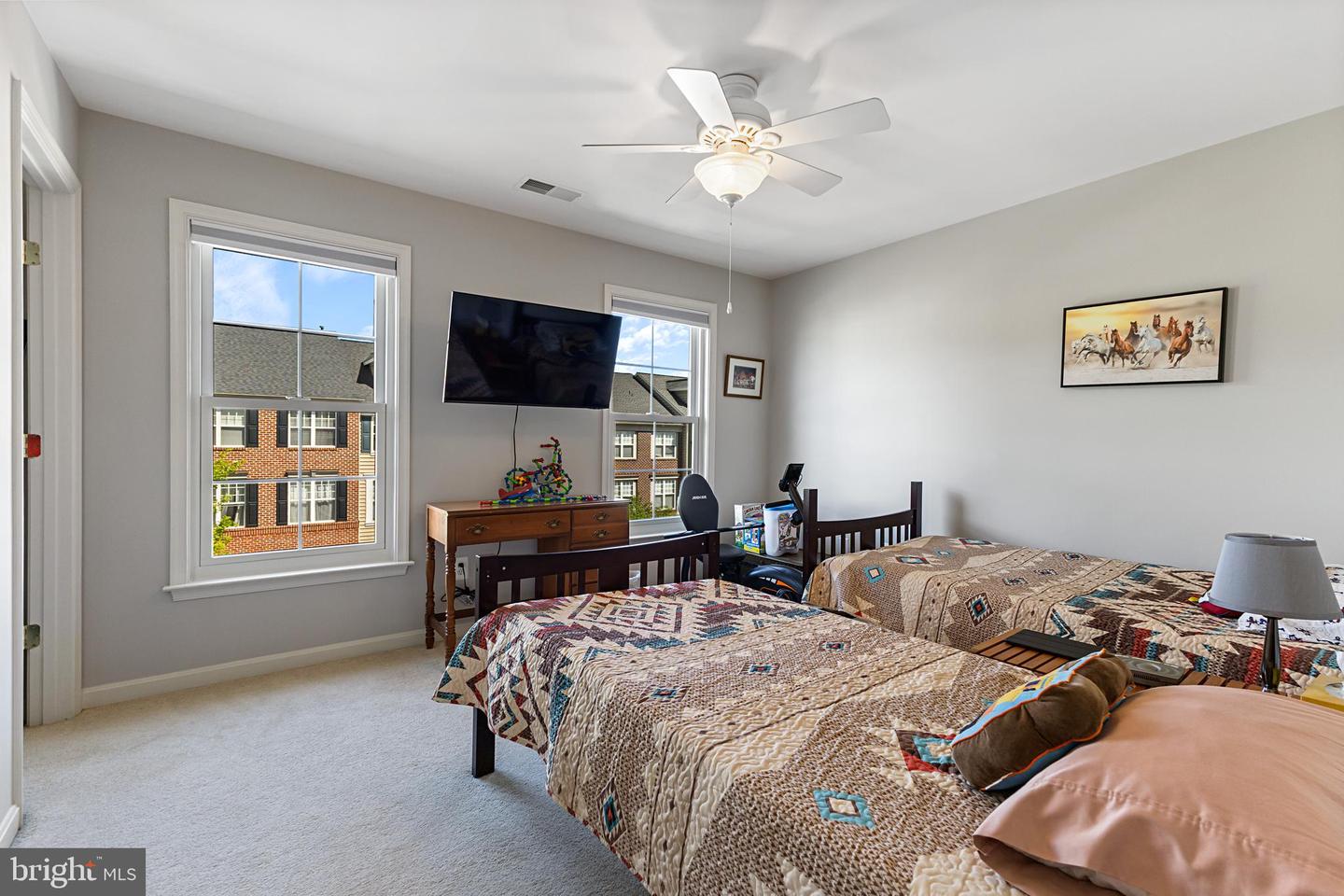 9146 RIBBON FALLS LOOP, BRISTOW, Virginia 20136, 4 Bedrooms Bedrooms, ,2 BathroomsBathrooms,Residential,For sale,9146 RIBBON FALLS LOOP,VAPW2094940 MLS # VAPW2094940
