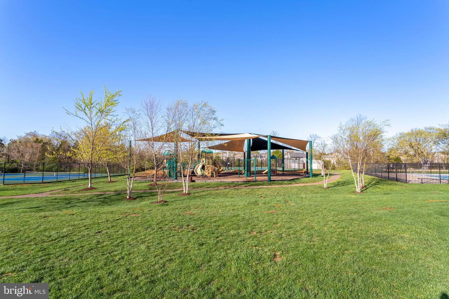 9146 RIBBON FALLS LOOP, BRISTOW, Virginia 20136, 4 Bedrooms Bedrooms, ,2 BathroomsBathrooms,Residential,For sale,9146 RIBBON FALLS LOOP,VAPW2094940 MLS # VAPW2094940