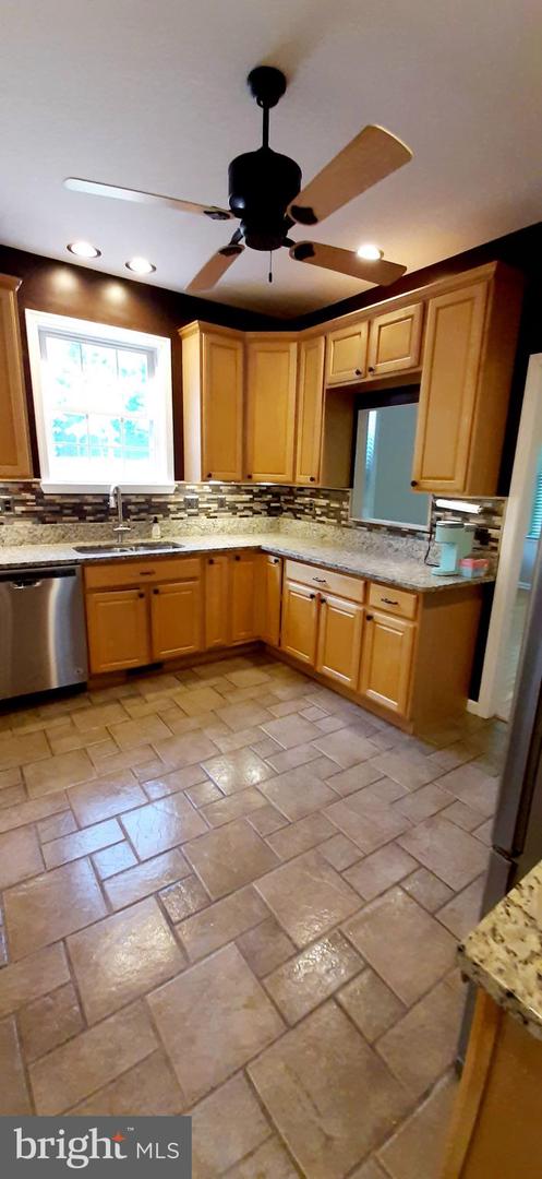 8107 AVOCET WAY, SPOTSYLVANIA, Virginia 22553, 6 Bedrooms Bedrooms, ,5 BathroomsBathrooms,Residential,For sale,8107 AVOCET WAY,VASP2033226 MLS # VASP2033226