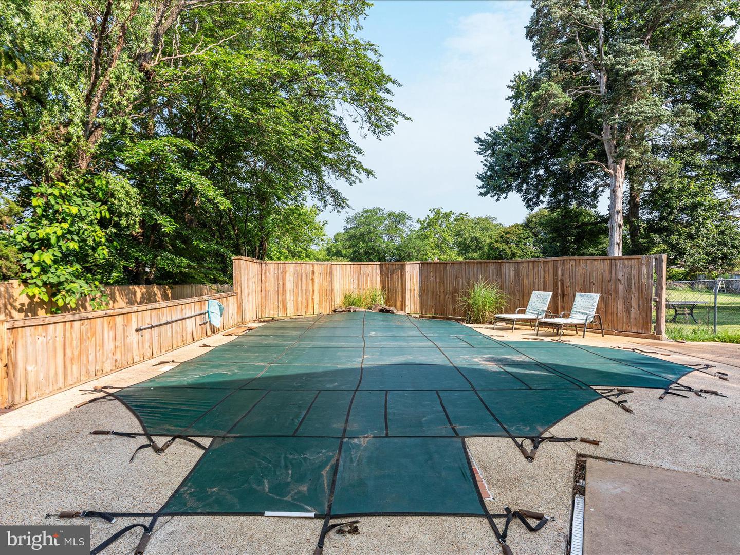 4204 KINCAID CT, CHANTILLY, Virginia 20151, 5 Bedrooms Bedrooms, ,2 BathroomsBathrooms,Residential,For sale,4204 KINCAID CT,VAFX2241786 MLS # VAFX2241786