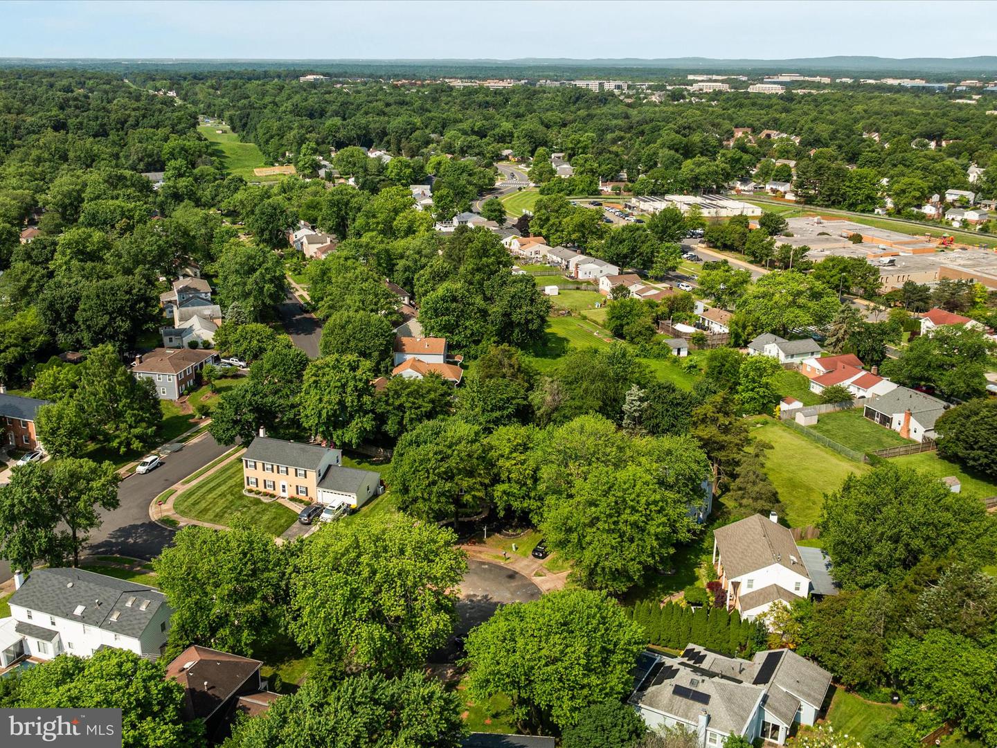 4204 KINCAID CT, CHANTILLY, Virginia 20151, 5 Bedrooms Bedrooms, ,2 BathroomsBathrooms,Residential,For sale,4204 KINCAID CT,VAFX2241786 MLS # VAFX2241786