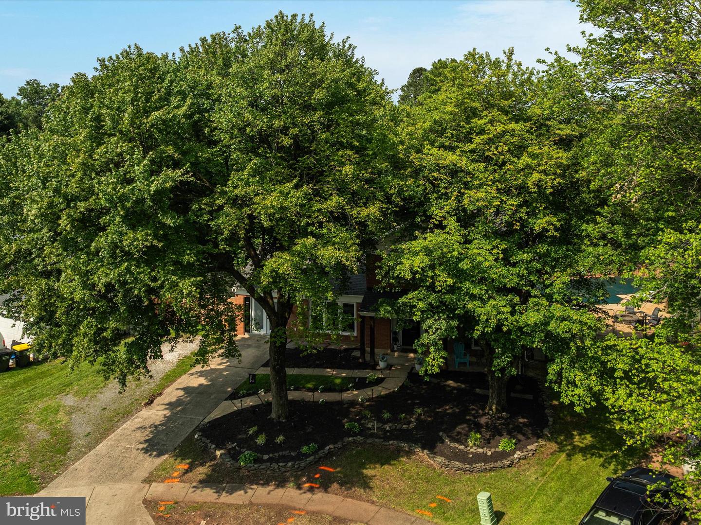 4204 KINCAID CT, CHANTILLY, Virginia 20151, 5 Bedrooms Bedrooms, ,2 BathroomsBathrooms,Residential,For sale,4204 KINCAID CT,VAFX2241786 MLS # VAFX2241786