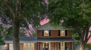 4204 KINCAID CT, CHANTILLY, Virginia 20151, 5 Bedrooms Bedrooms, ,2 BathroomsBathrooms,Residential,For sale,4204 KINCAID CT,VAFX2241786 MLS # VAFX2241786