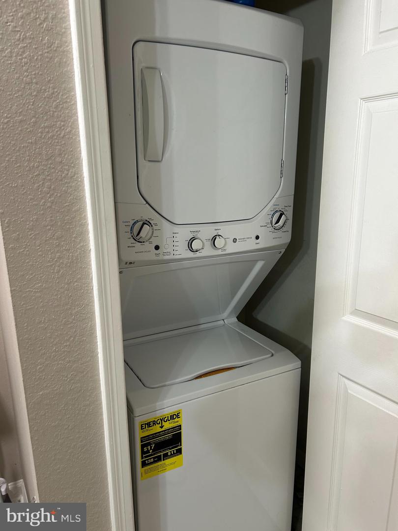 3307 WYNDHAM CIR #1161, ALEXANDRIA, Virginia 22302, 1 Bedroom Bedrooms, ,1 BathroomBathrooms,Residential,For sale,3307 WYNDHAM CIR #1161,VAAX2045490 MLS # VAAX2045490